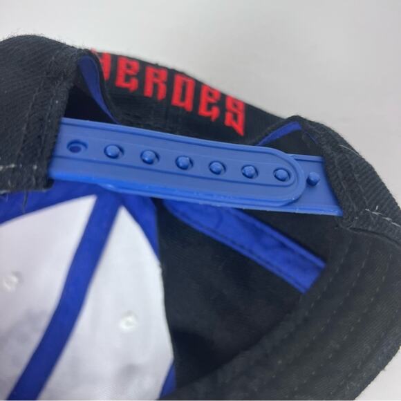 Disney Marvel Avengers Embroidered Snap Back Trucker Cap Unisex OS - Picture 12 of 14